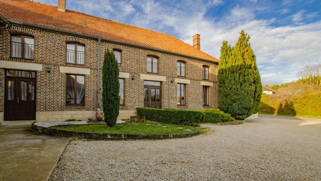 La Chambre D'Amis La Costignieres Montgueux Ngoại thất bức ảnh