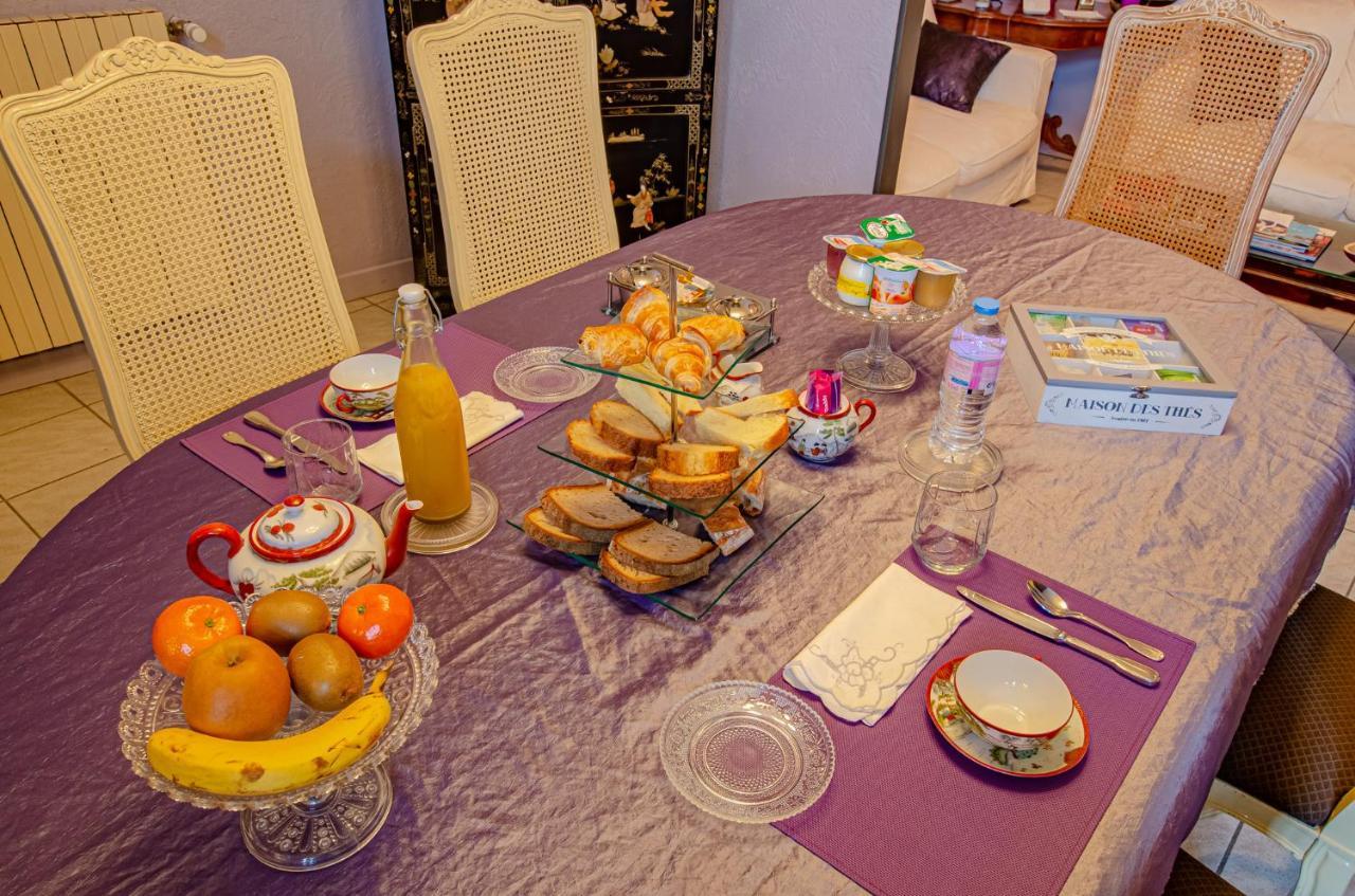 La Chambre D'Amis La Costignieres Montgueux Ngoại thất bức ảnh