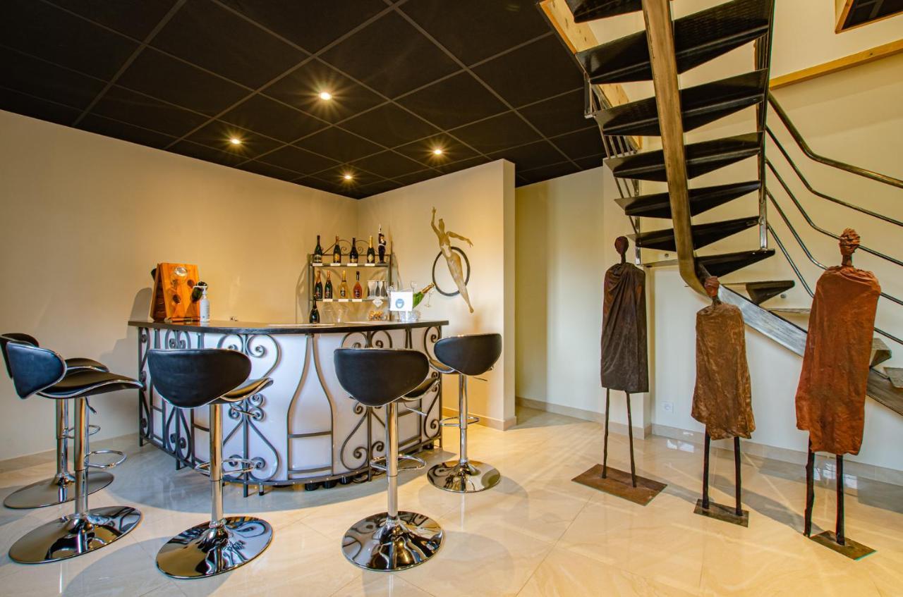 La Chambre D'Amis La Costignieres Montgueux Ngoại thất bức ảnh