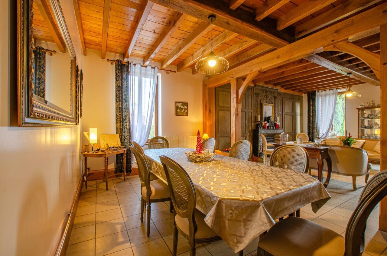 La Chambre D'Amis La Costignieres Montgueux Ngoại thất bức ảnh