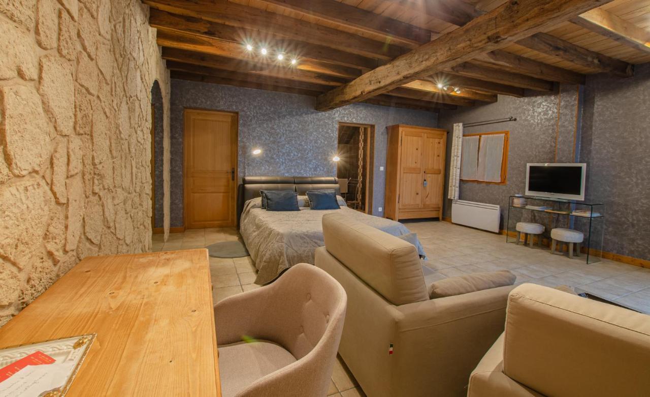 La Chambre D'Amis La Costignieres Montgueux Ngoại thất bức ảnh