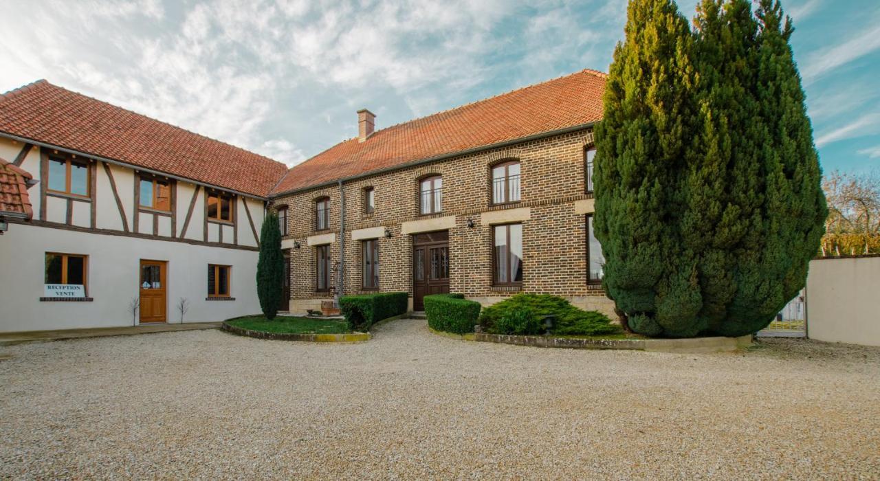 La Chambre D'Amis La Costignieres Montgueux Ngoại thất bức ảnh