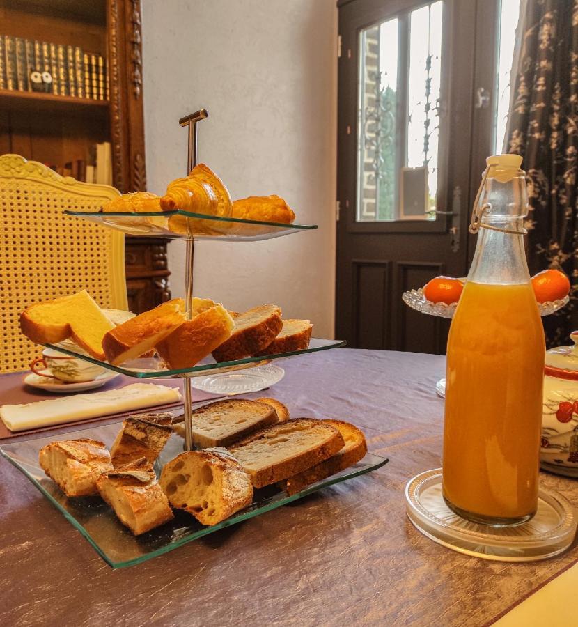 La Chambre D'Amis La Costignieres Montgueux Ngoại thất bức ảnh