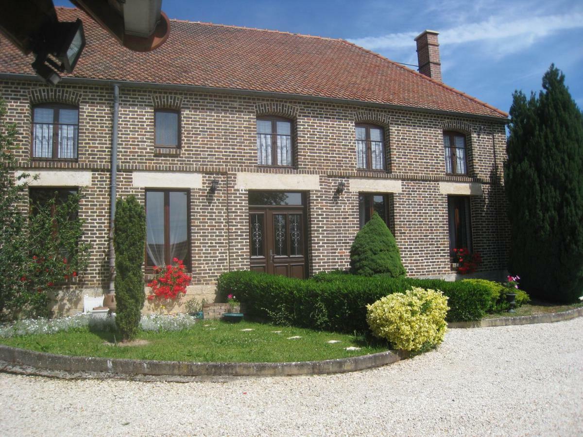 La Chambre D'Amis La Costignieres Montgueux Ngoại thất bức ảnh