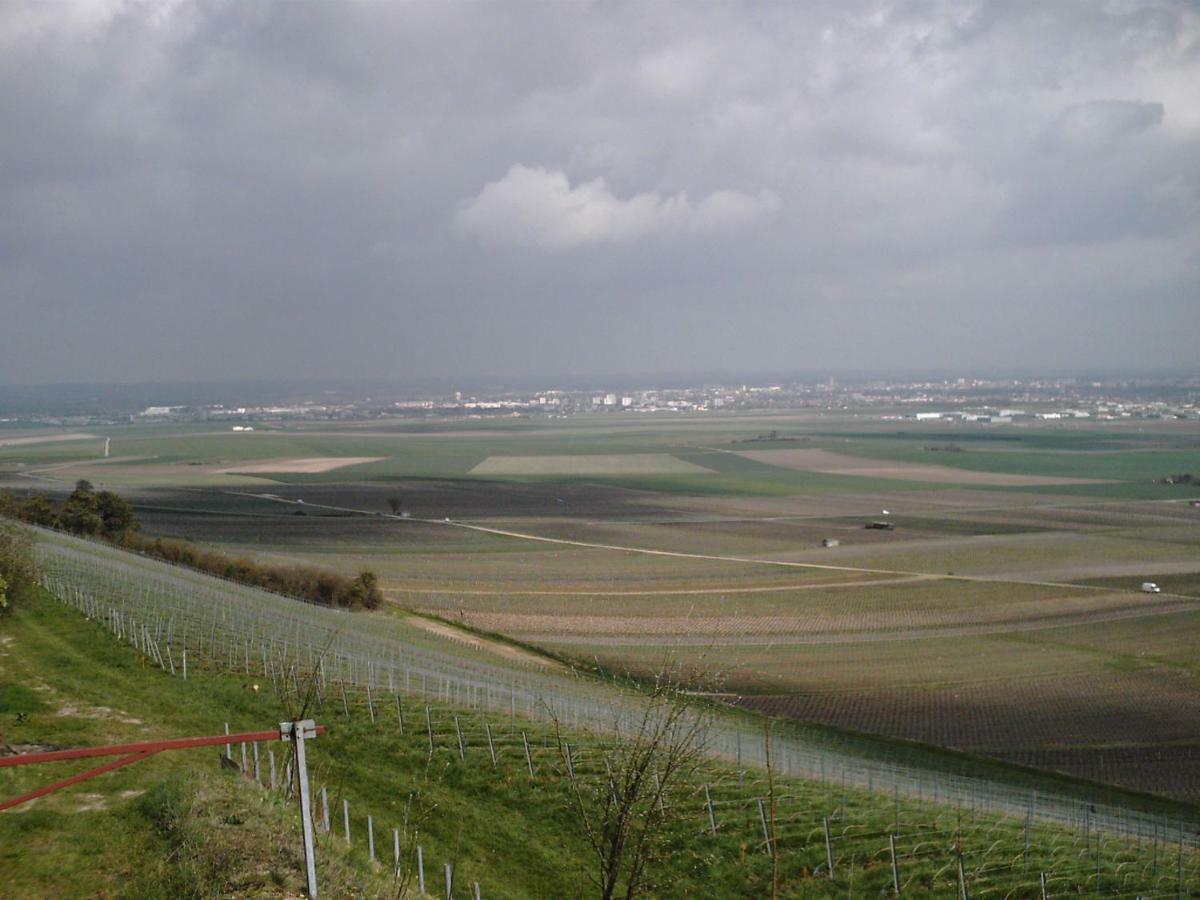 La Chambre D'Amis La Costignieres Montgueux Ngoại thất bức ảnh