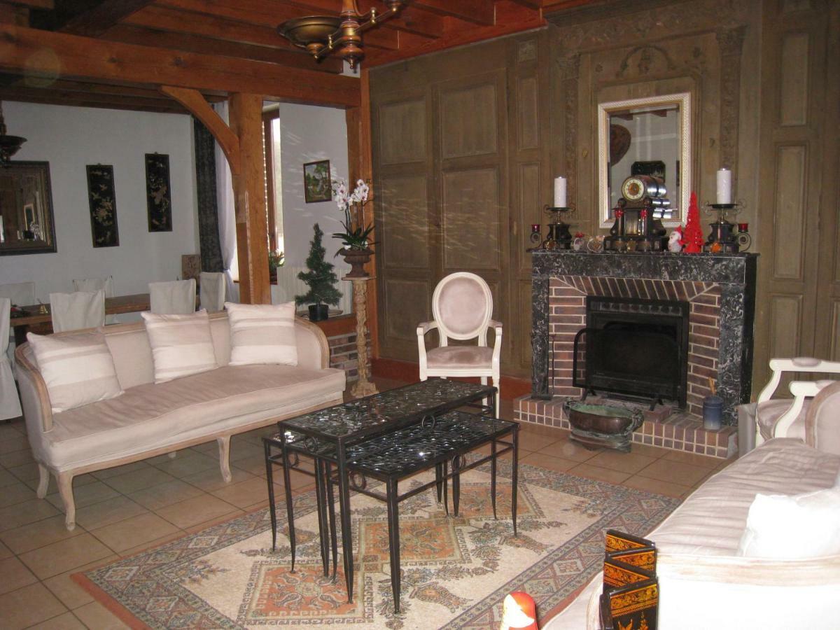 La Chambre D'Amis La Costignieres Montgueux Ngoại thất bức ảnh