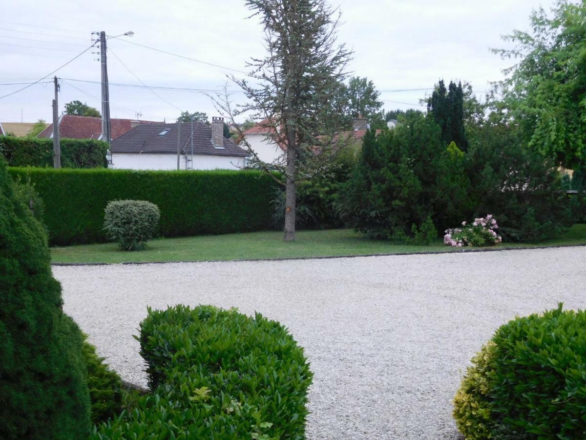 La Chambre D'Amis La Costignieres Montgueux Ngoại thất bức ảnh