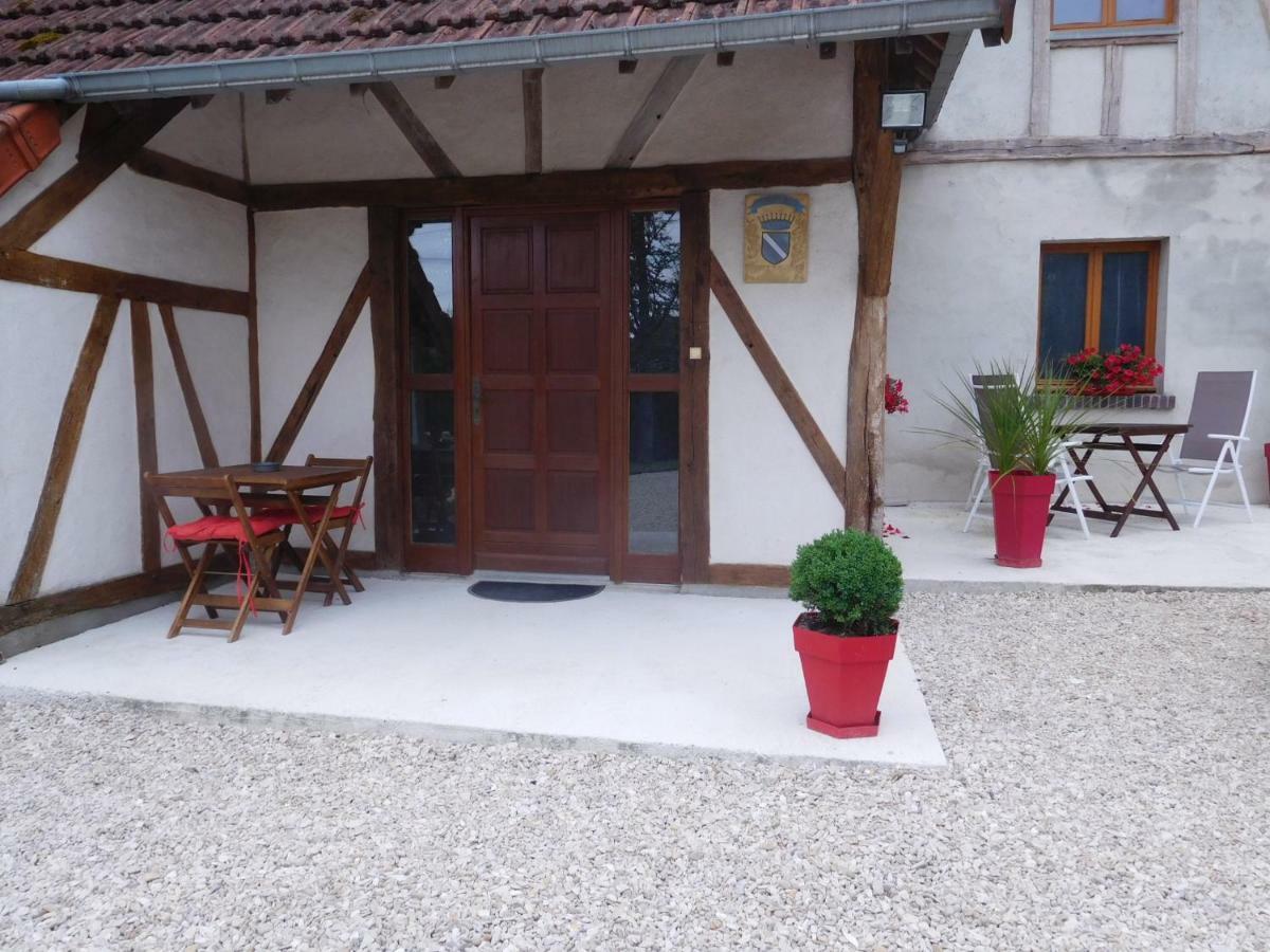 La Chambre D'Amis La Costignieres Montgueux Ngoại thất bức ảnh