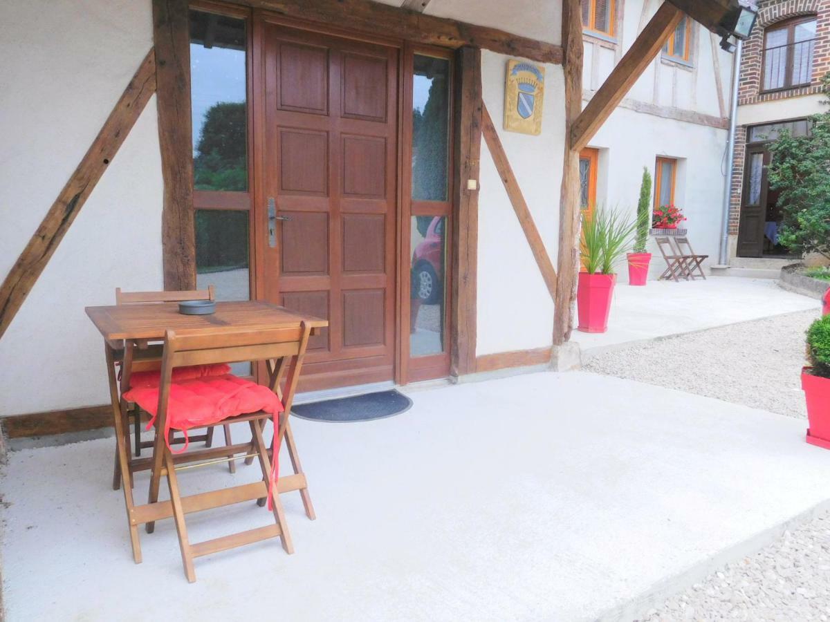 La Chambre D'Amis La Costignieres Montgueux Ngoại thất bức ảnh