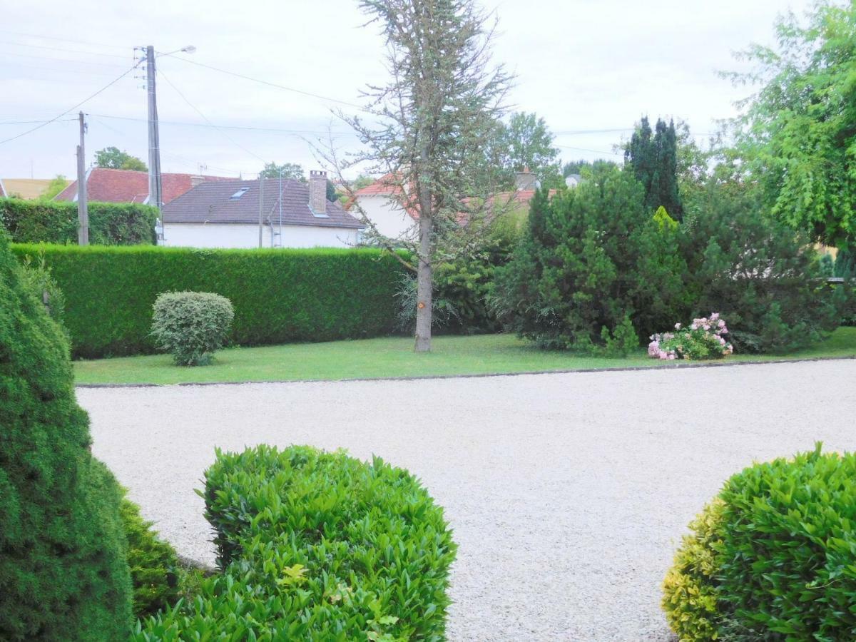 La Chambre D'Amis La Costignieres Montgueux Ngoại thất bức ảnh